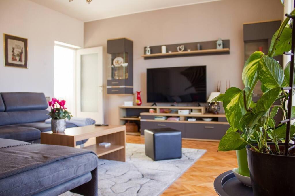 Apartment Margi Пула Екстериор снимка